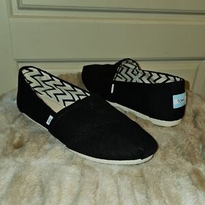 TOMS- Women's Black Slip-On Loafers Size 8